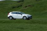 Volvo V40 D4 Cross Country 2016 года (UK)